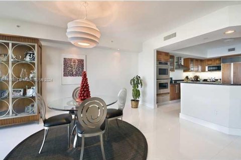 Condo in Aventura, Florida, 3 bedrooms  № 1239107 - photo 4