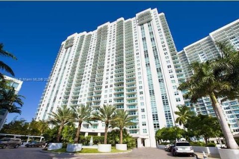 Condo in Aventura, Florida, 3 bedrooms  № 1239107 - photo 13