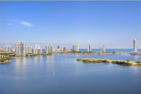 Condo in Aventura, Florida, 3 bedrooms  № 1239107 - photo 15