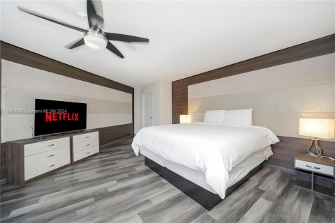 Hotel en venta en Fort Lauderdale, Florida № 1378913 - foto 9