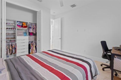 Casa en venta en Cape Coral, Florida, 3 dormitorios, 153.85 m2 № 1002190 - foto 25