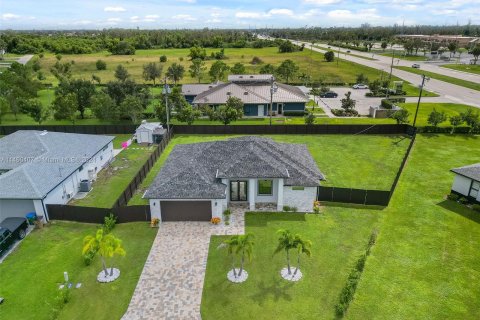 Casa en venta en Cape Coral, Florida, 3 dormitorios, 153.85 m2 № 1002190 - foto 28