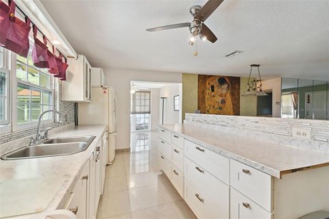 Villa ou maison à vendre à Port Richey, Floride: 2 chambres, 125.88 m2 № 1273393 - photo 7