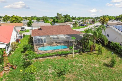 Villa ou maison à vendre à Port Richey, Floride: 2 chambres, 125.88 m2 № 1273393 - photo 4