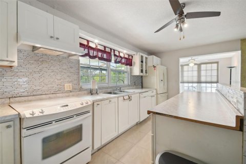 Casa en venta en Port Richey, Florida, 2 dormitorios, 125.88 m2 № 1273393 - foto 9