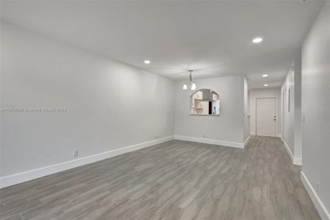 Copropriété à vendre à Boca Raton, Floride: 2 chambres, 84.36 m2 № 1389707 - photo 18