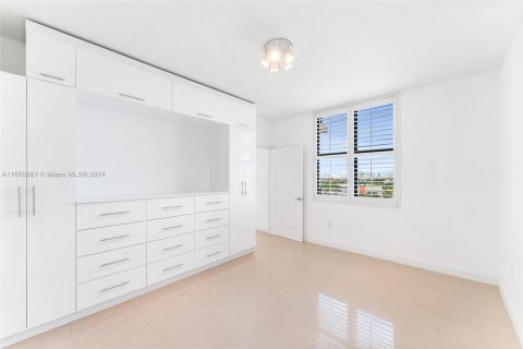 Condominio en venta en Coral Gables, Florida, 2 dormitorios, 100.71 m2 № 1389706 - foto 13