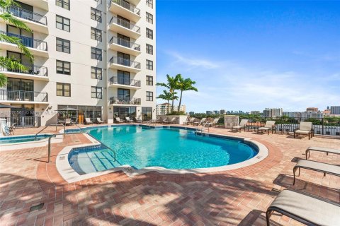 Condominio en venta en Coral Gables, Florida, 2 dormitorios, 100.71 m2 № 1389706 - foto 28