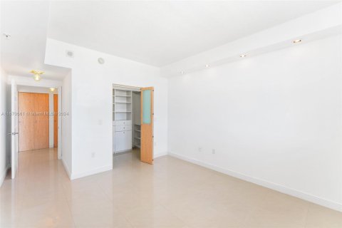 Condominio en venta en Coral Gables, Florida, 2 dormitorios, 100.71 m2 № 1389706 - foto 17