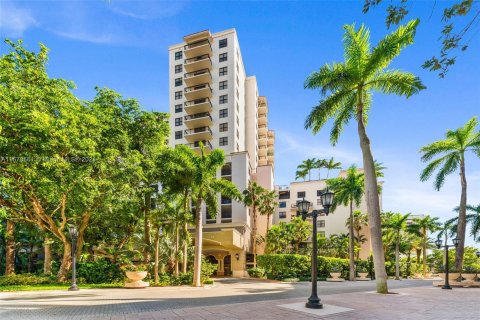 Condominio en venta en Coral Gables, Florida, 2 dormitorios, 100.71 m2 № 1389706 - foto 1