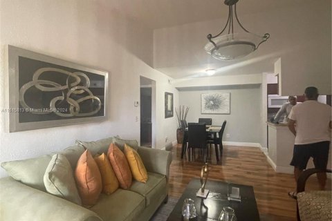 Condominio en venta en Pembroke Pines, Florida, 2 dormitorios, 95.97 m2 № 1237755 - foto 7