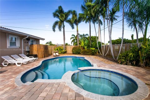 Villa ou maison à louer à Dania Beach, Floride: 5 chambres, 185.8 m2 № 279167 - photo 27