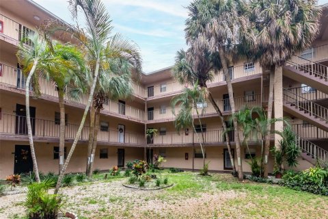 Condominio en venta en Lauderdale Lakes, Florida, 2 dormitorios, 93.83 m2 № 914248 - foto 18