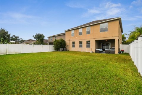 House in Tampa, Florida 5 bedrooms, 317.35 sq.m. № 852445 - photo 5