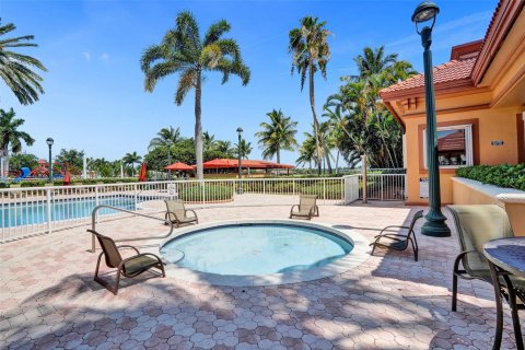 Villa ou maison à vendre à Miramar, Floride: 4 chambres, 214.98 m2 № 1207437 - photo 4