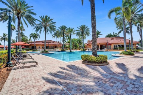 Villa ou maison à vendre à Miramar, Floride: 4 chambres, 214.98 m2 № 1207437 - photo 5