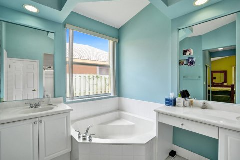 Villa ou maison à vendre à Miramar, Floride: 4 chambres, 214.98 m2 № 1207437 - photo 29