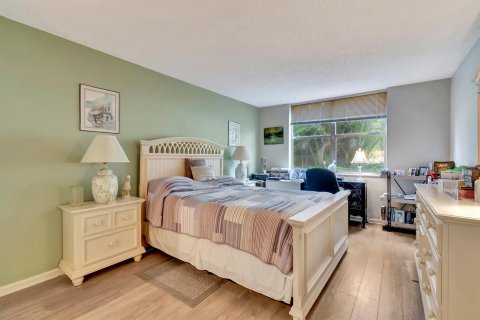 Condominio en venta en Boynton Beach, Florida, 2 dormitorios, 89.46 m2 № 972966 - foto 17