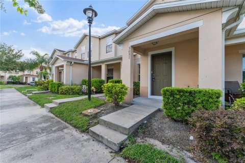 Townhouse in Kissimmee, Florida 2 bedrooms, 121.14 sq.m. № 1387623 - photo 2