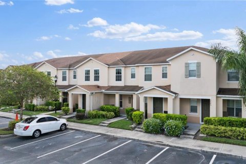 Townhouse in Kissimmee, Florida 2 bedrooms, 121.14 sq.m. № 1387623 - photo 1