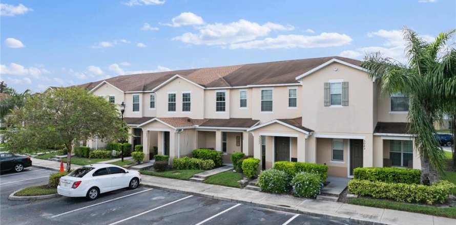 Townhouse in Kissimmee, Florida 2 bedrooms, 121.14 sq.m. № 1387623