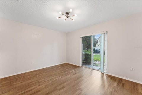 Townhouse in Kissimmee, Florida 2 bedrooms, 121.14 sq.m. № 1387623 - photo 10