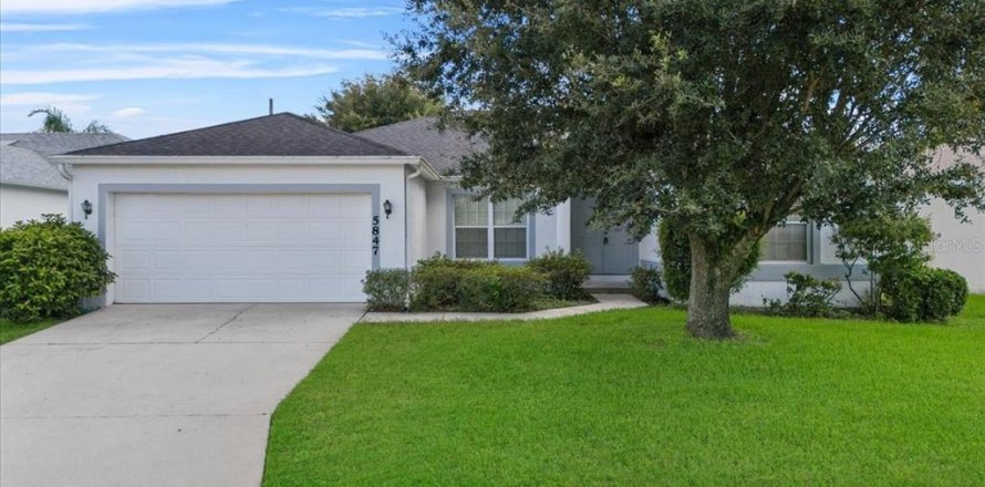 House in Lakeland, Florida 3 bedrooms, 174.1 sq.m. № 1387542