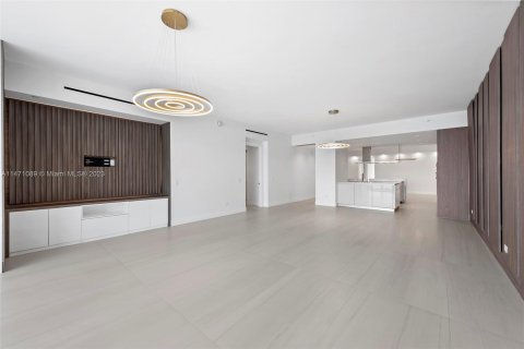 Condo in Sunny Isles Beach, Florida, 3 bedrooms  № 783667 - photo 13