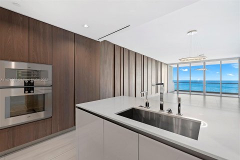 Condo in Sunny Isles Beach, Florida, 3 bedrooms  № 783667 - photo 8