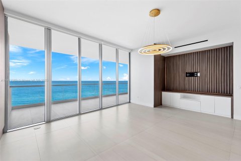 Condo in Sunny Isles Beach, Florida, 3 bedrooms  № 783667 - photo 17