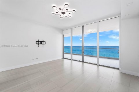 Condo in Sunny Isles Beach, Florida, 3 bedrooms  № 783667 - photo 24