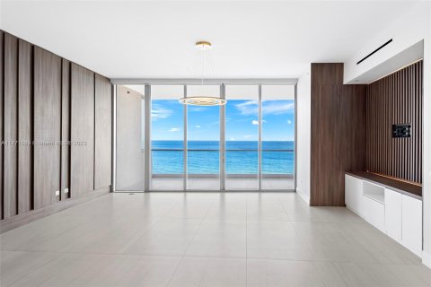 Condo in Sunny Isles Beach, Florida, 3 bedrooms  № 783667 - photo 16