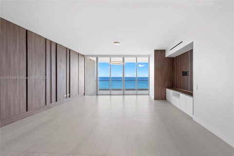 Condo in Sunny Isles Beach, Florida, 3 bedrooms  № 783667 - photo 15