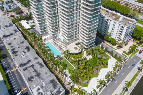 Condominio en venta en West Palm Beach, Florida, 3 dormitorios, 293.39 m2 № 734681 - foto 2