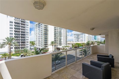 Condominio en venta en Miami Beach, Florida, 2 dormitorios, 121.7 m2 № 1345838 - foto 17