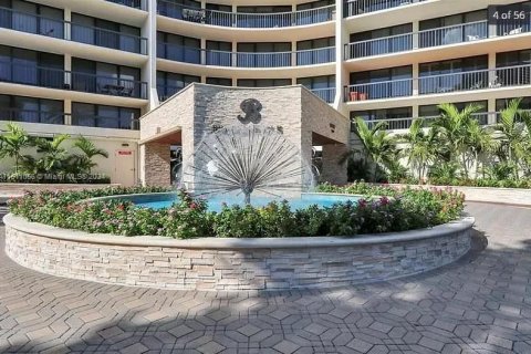 Condominio en venta en Highland Beach, Florida, 2 dormitorios, 173.73 m2 № 938053 - foto 12