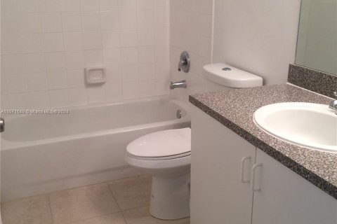 Condo in Coconut Creek, Florida, 2 bedrooms  № 1128521 - photo 11