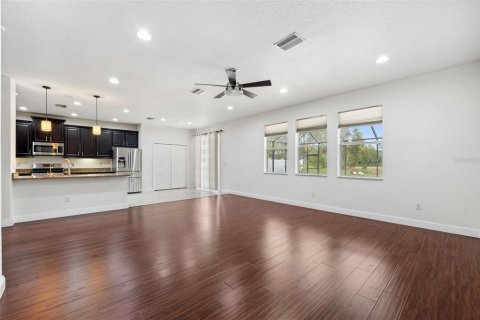 House in Tampa, Florida 5 bedrooms, 324.23 sq.m. № 1437283 - photo 12