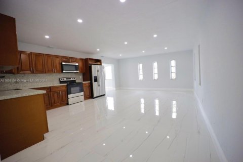 Villa ou maison à vendre à Lauderhill, Floride: 4 chambres, 187.85 m2 № 1333411 - photo 6