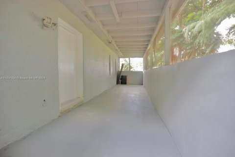 Villa ou maison à vendre à Lauderhill, Floride: 4 chambres, 187.85 m2 № 1333411 - photo 12