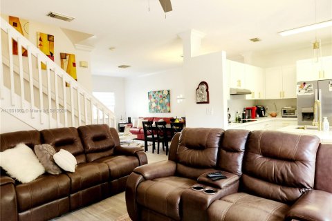 Townhouse in Miami, Florida 3 bedrooms, 144.74 sq.m. № 1345472 - photo 5