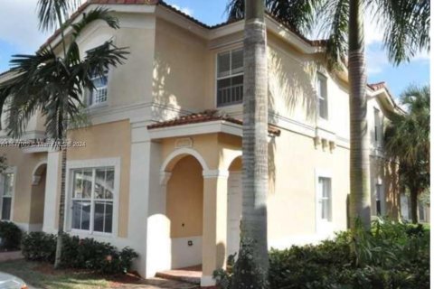 Adosado en venta en Miramar, Florida, 3 dormitorios, 136.57 m2 № 1410398 - foto 3