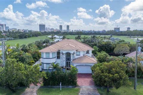 Casa en venta en Hollywood, Florida, 5 dormitorios, 414.72 m2 № 1410404 - foto 3