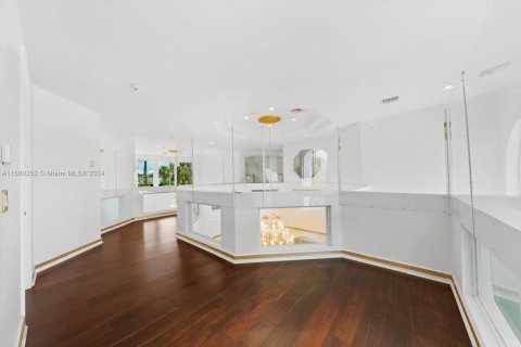 Casa en venta en Hollywood, Florida, 5 dormitorios, 414.72 m2 № 1410404 - foto 10