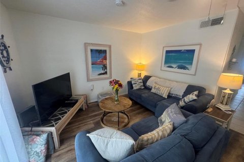 Condominio en venta en Saint Petersburg, Florida, 1 dormitorio, 73.11 m2 № 1395313 - foto 8