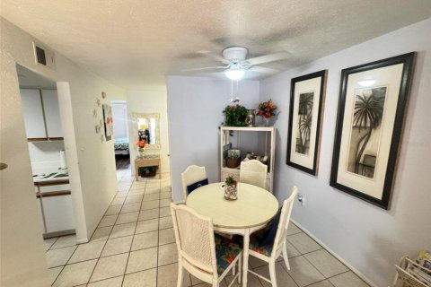 Condominio en venta en Saint Petersburg, Florida, 1 dormitorio, 73.11 m2 № 1395313 - foto 12