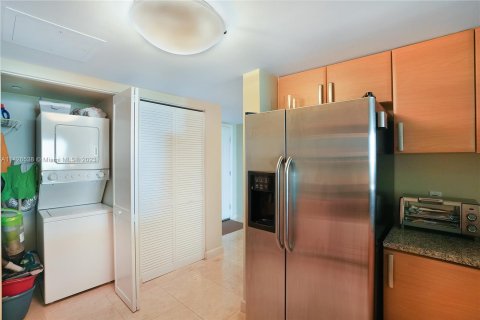 Copropriété à vendre à Miami, Floride: 2 chambres, 127 m2 № 653843 - photo 11