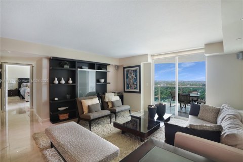 Copropriété à vendre à Miami, Floride: 2 chambres, 127 m2 № 653843 - photo 30