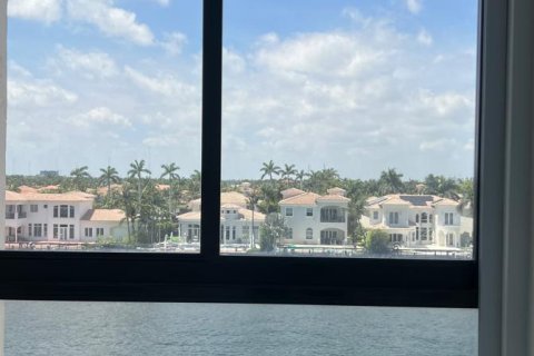 Condo in Hollywood, Florida, 1 bedroom  № 1103222 - photo 13