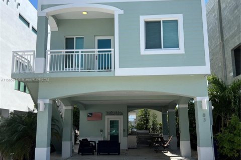 Villa ou maison à vendre à Key Largo, Floride: 3 chambres, 153.75 m2 № 1103095 - photo 1